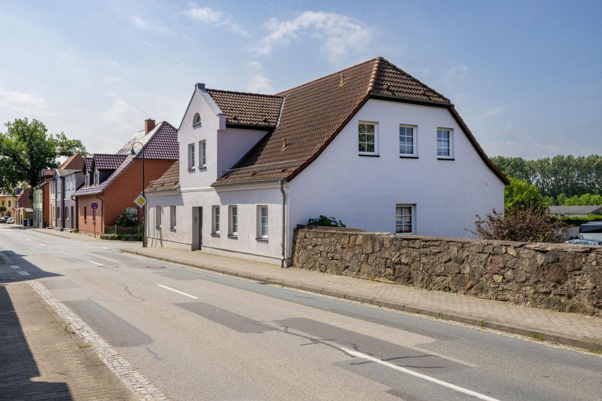 Ferienwohnung "Flori'S Ponyhof" Kropelin Exterior photo